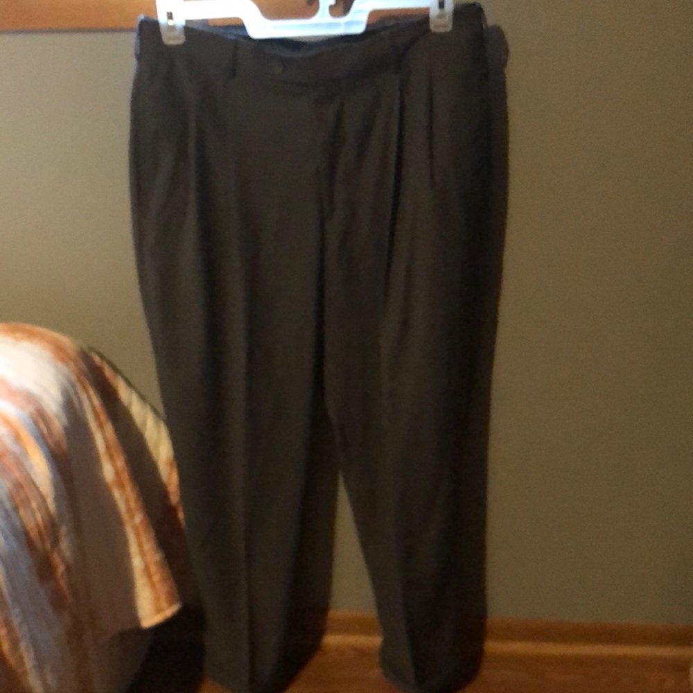 BRAND NEW MEN’S DRESS PANTS SIZE 34W X 29 L! NWOT! NEVER WORN!